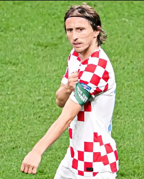 爆冷！库里巴特勒合砍61分竟惨败13分，老鹰三分狂飙39中15，送走特雷杨后他们打出了最团队的篮球！