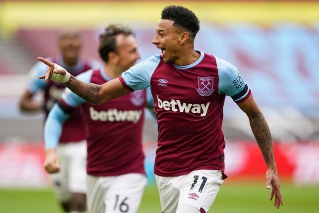 [中超]高天意角球打后点 陈晋一禁区乱战破门