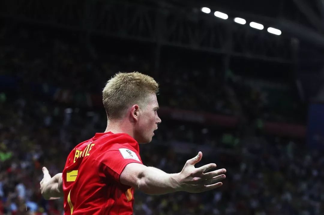 齐达内潇洒助攻帕耶得分