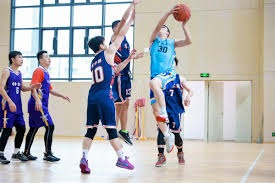 阿隆索暴怒！弗兰-加西亚一分钟两黄染红